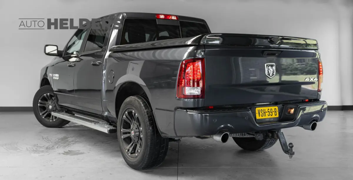 1500 4X4 5.7 V8 4x4 Quad Cab 6'4 Pano Stoelverk.