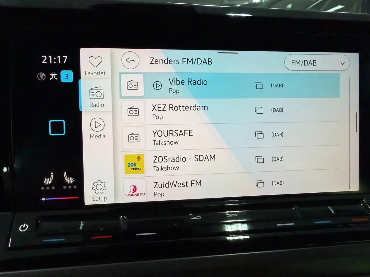 1.4 eHybrid 6P NAVI/LED/DAB/CARPLAY/CAM/ECC/PDC/CRUISE///