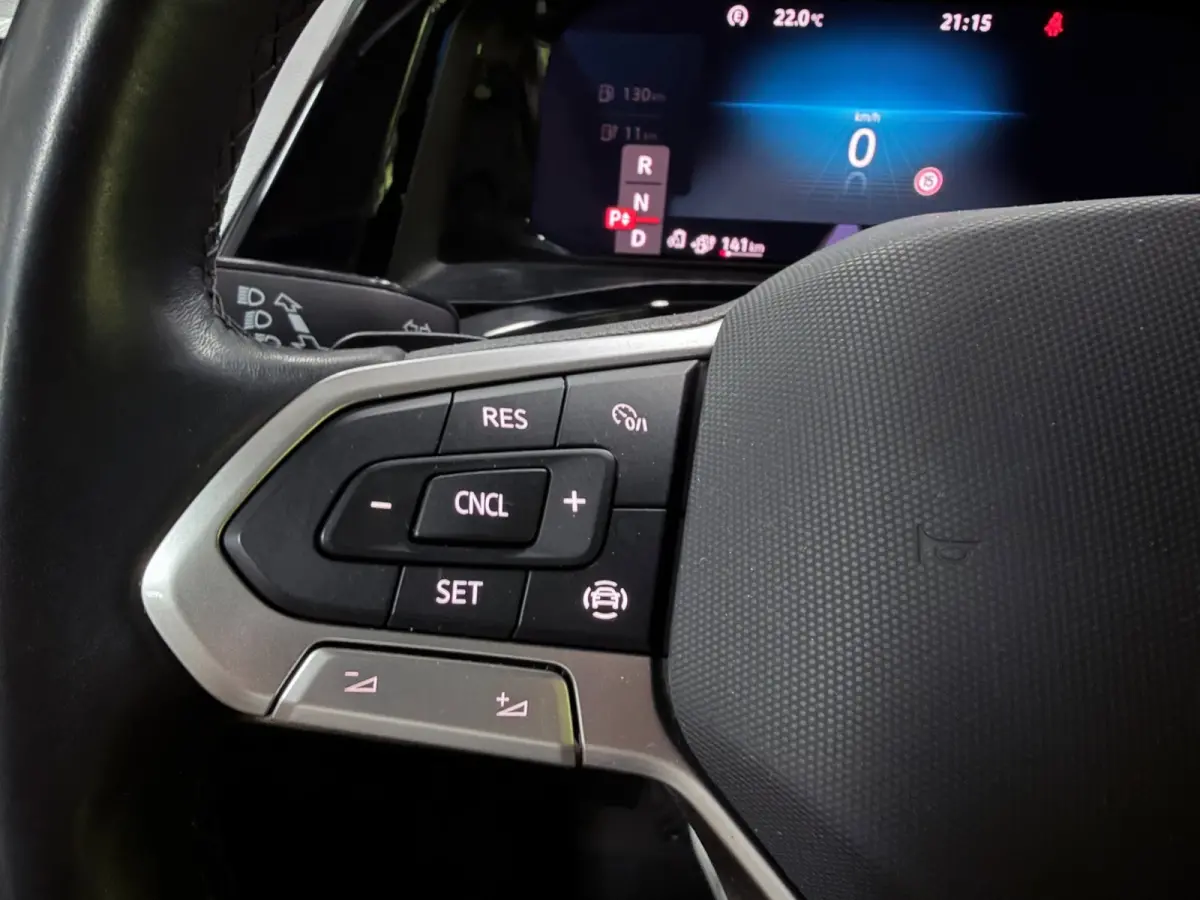 1.4 eHybrid 6P NAVI/LED/DAB/CARPLAY/CAM/ECC/PDC/CRUISE///