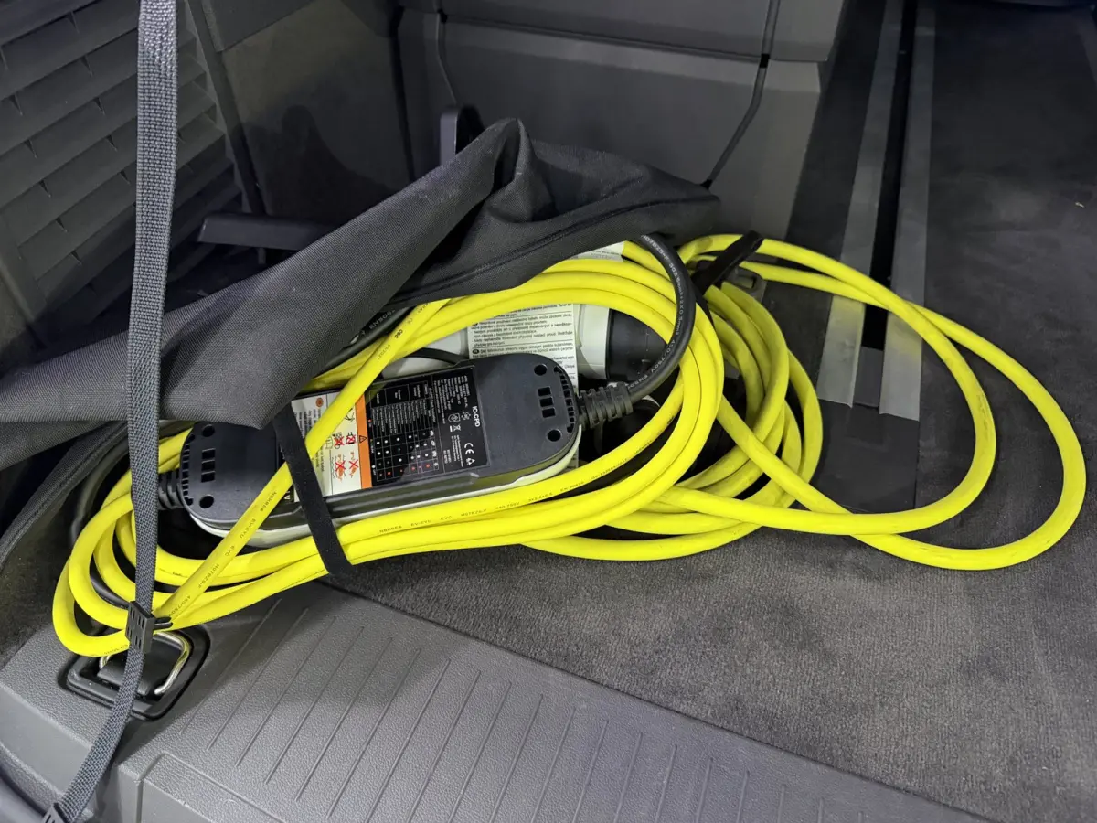 1.4 eHybrid 6P NAVI/LED/DAB/CARPLAY/CAM/ECC/PDC/CRUISE///