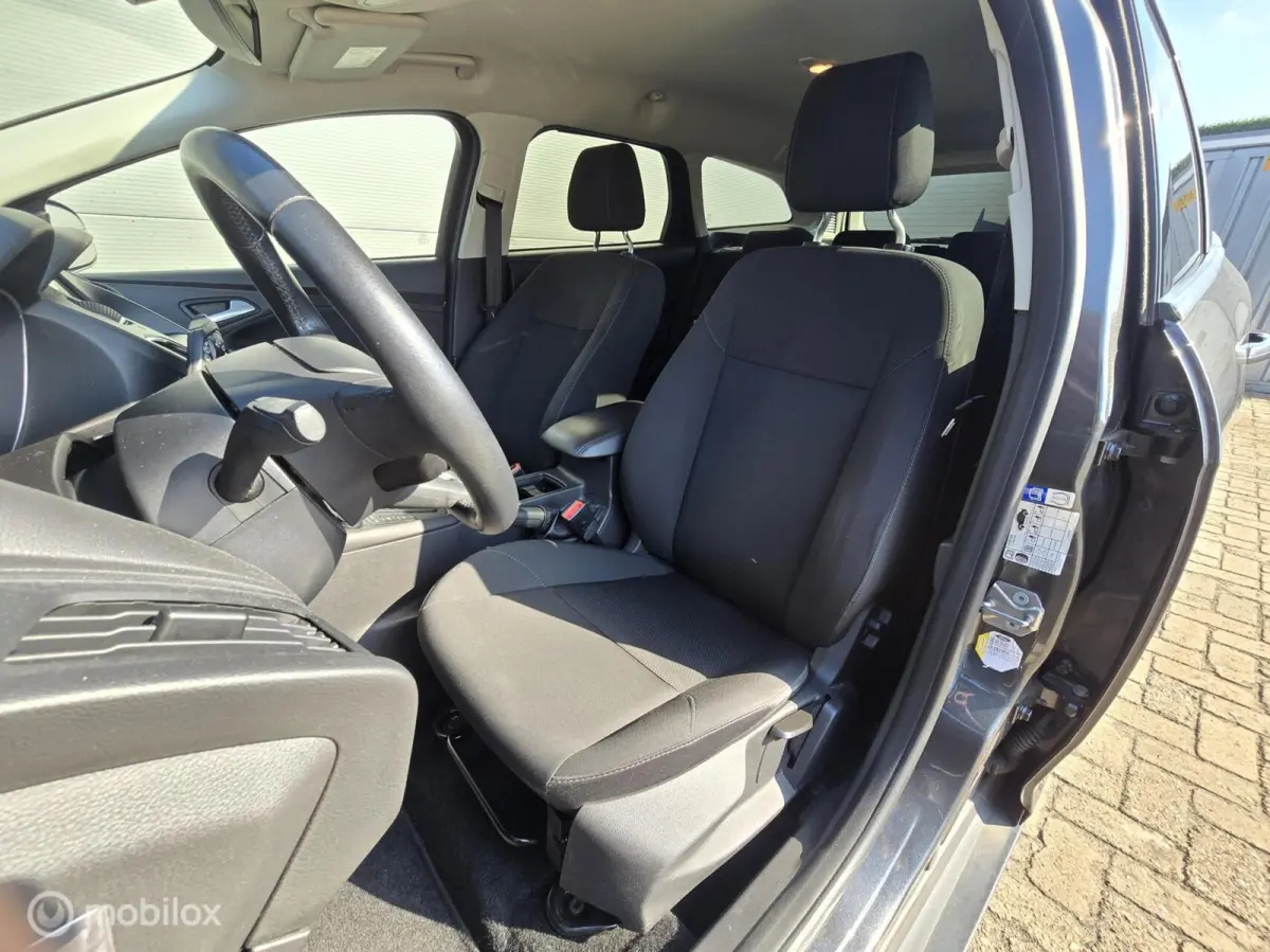 1.0 EcoBoost Titanium Business