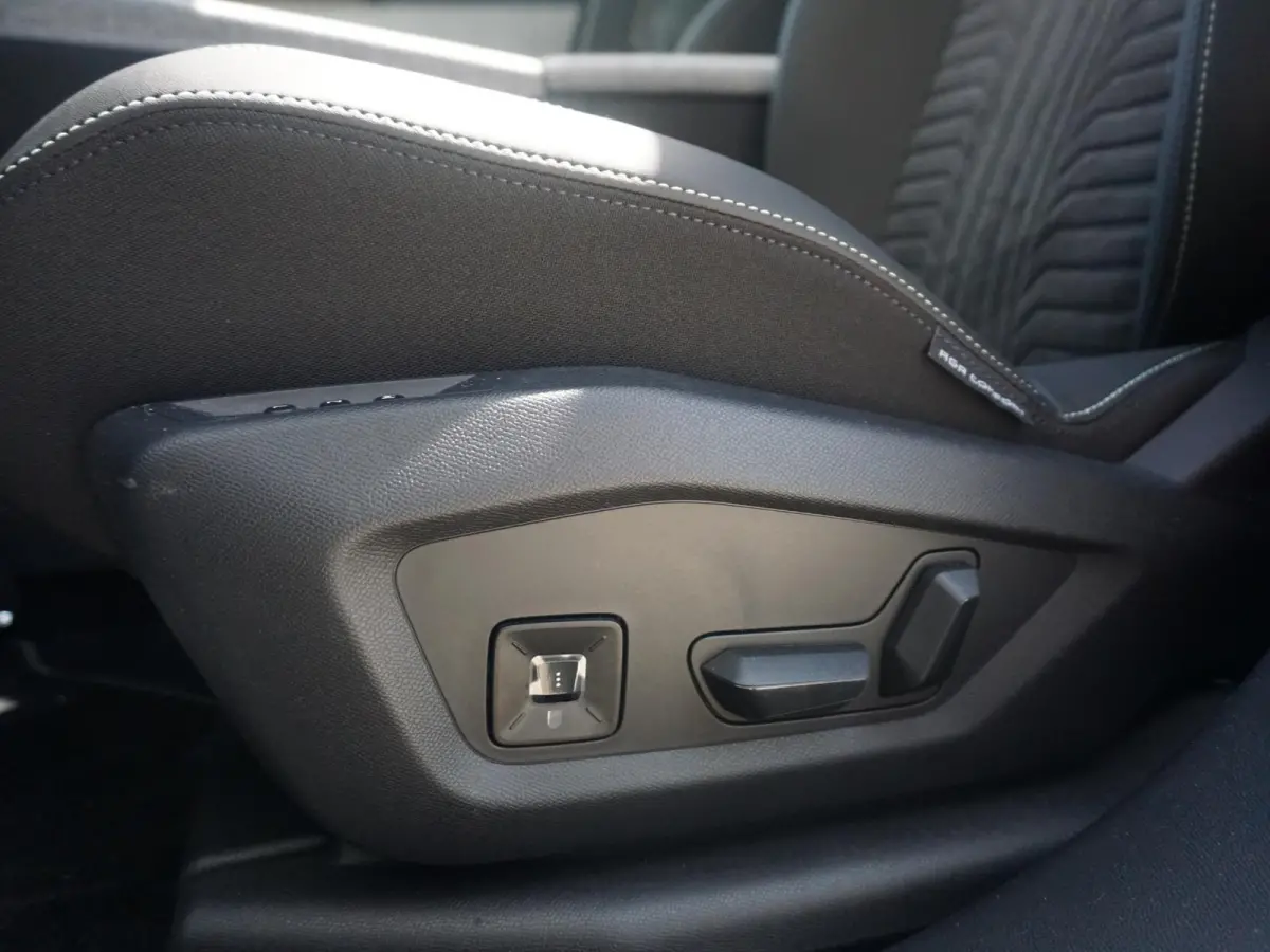 1.6 Plug-in Hybrid 195 GT 7p Panoramadak