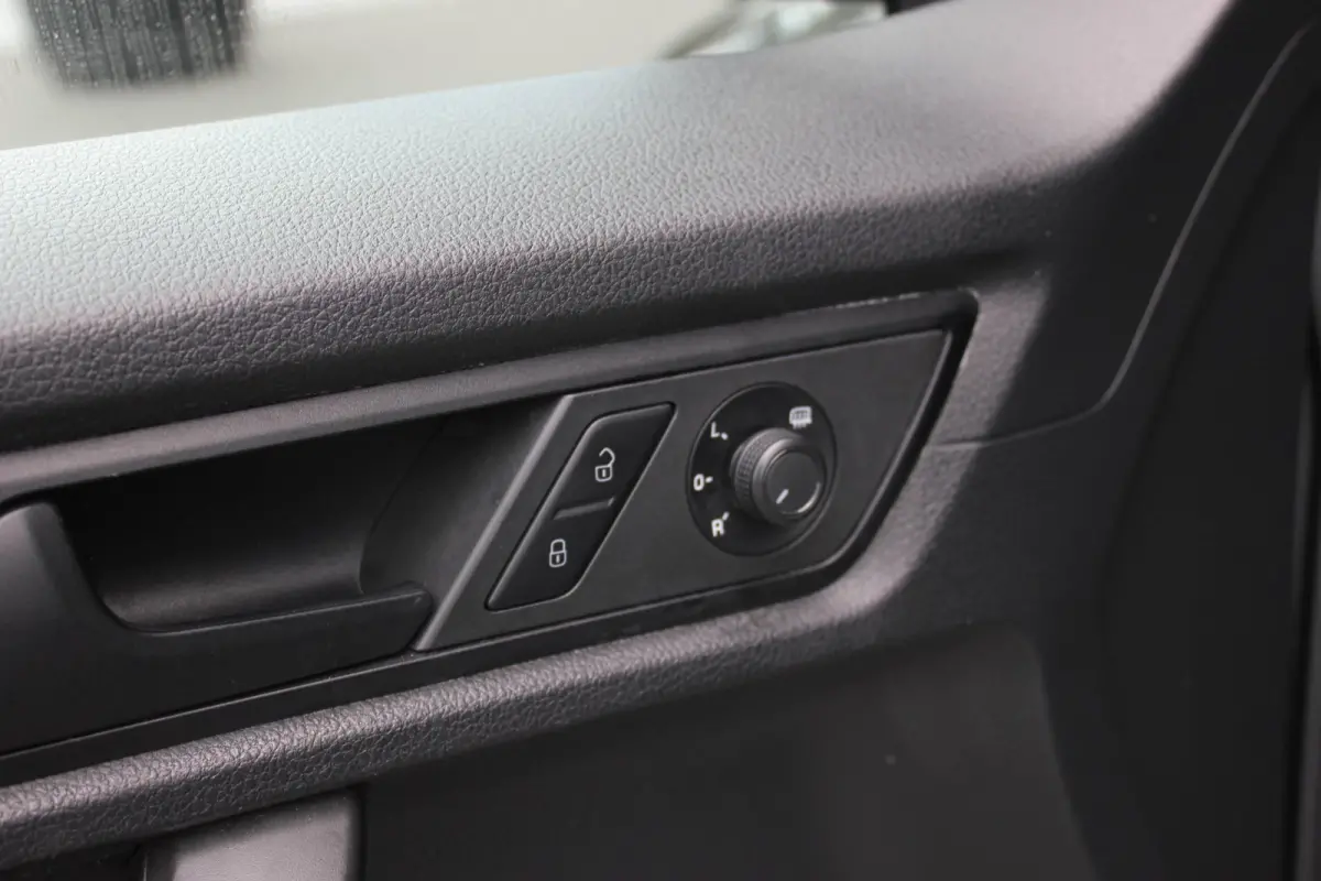 2.0 TDI L1H1 BMT 189PK JB EDITION / FULL OPTIONS / R-LINE/ ELEK-PAKKET / NAVIGATIE / MF-STUUR / LED-XENON /CRUISE