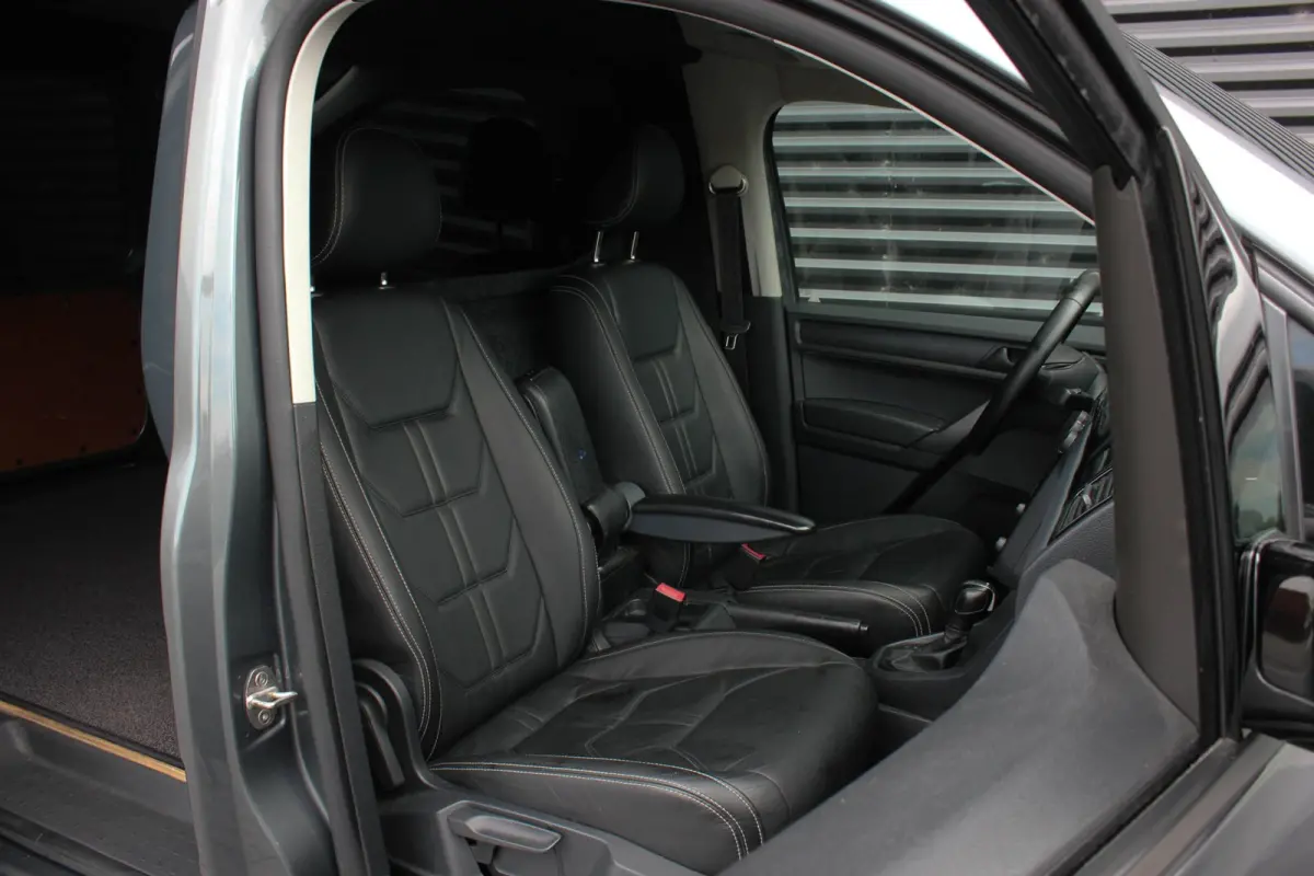 2.0 TDI L1H1 BMT 189PK JB EDITION / FULL OPTIONS / R-LINE/ ELEK-PAKKET / NAVIGATIE / MF-STUUR / LED-XENON /CRUISE