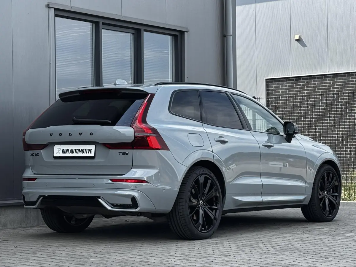 2.0 T8 Plug-in hybrid AWD Ultra Black Edition Facelift | 455 PK | Pano | Luchtvering | 360 Camera | Trekhaak