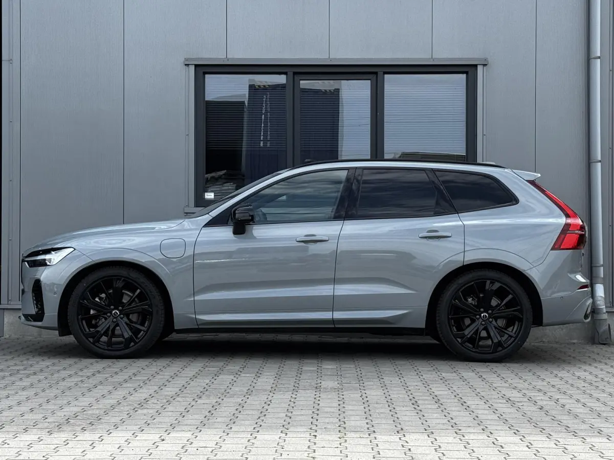 2.0 T8 Plug-in hybrid AWD Ultra Black Edition Facelift | 455 PK | Pano | Luchtvering | 360 Camera | Trekhaak