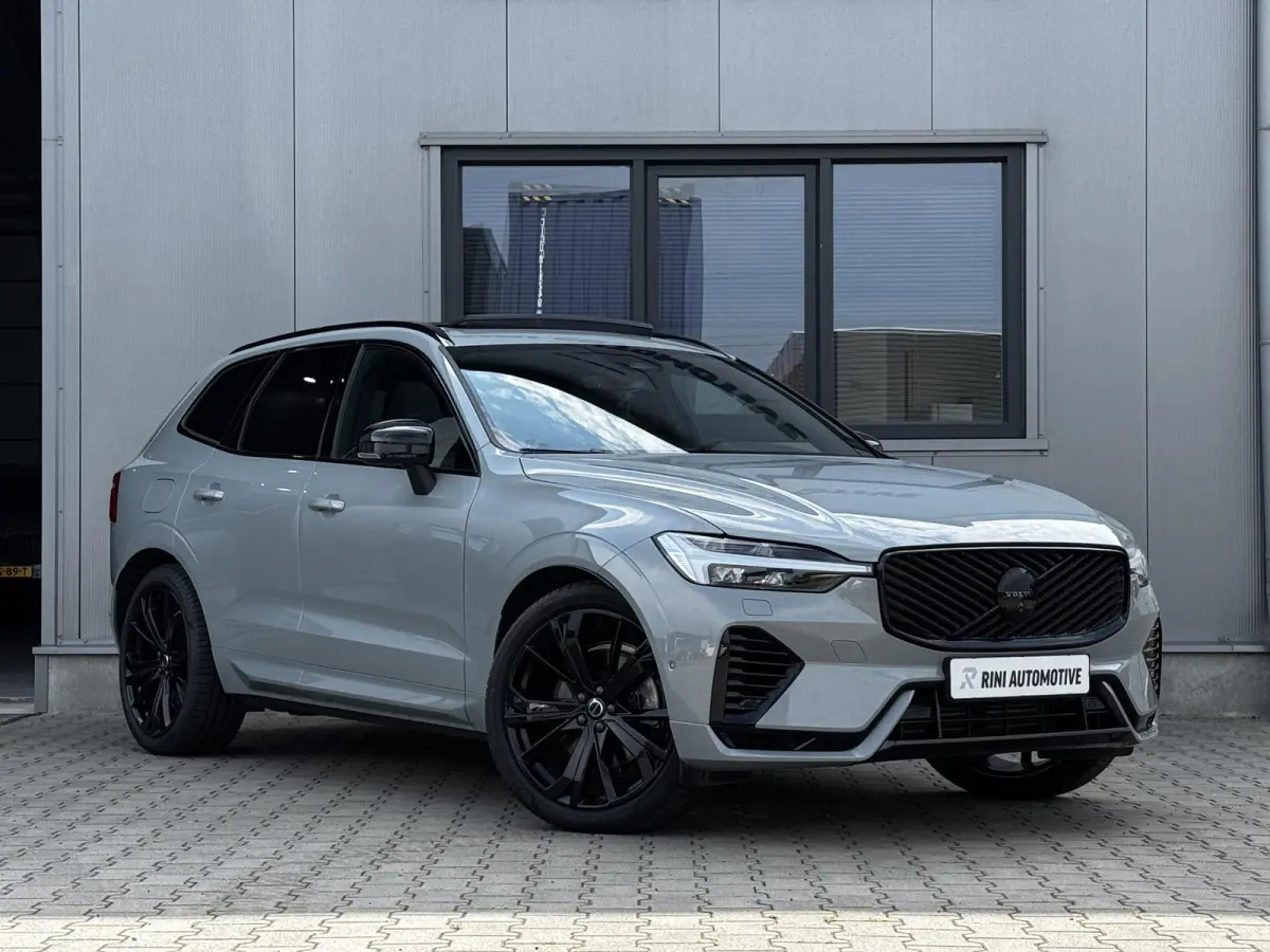 2.0 T8 Plug-in hybrid AWD Ultra Black Edition Facelift | 455 PK | Pano | Luchtvering | 360 Camera | Trekhaak