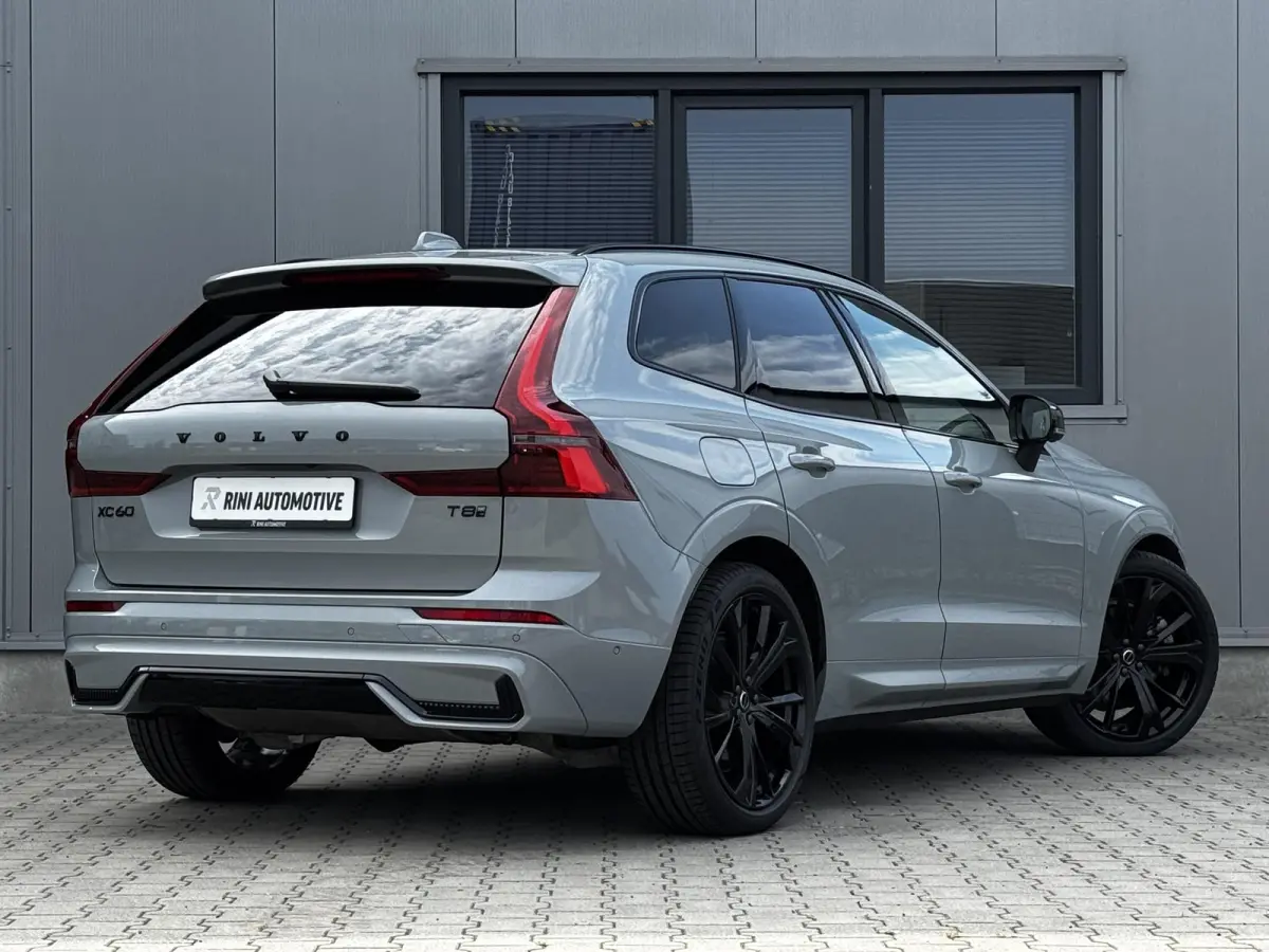2.0 T8 Plug-in hybrid AWD Ultra Black Edition Facelift | 455 PK | Pano | Luchtvering | 360 Camera | Trekhaak