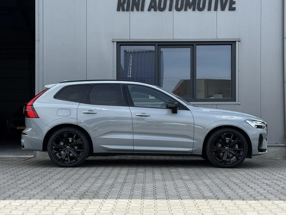 2.0 T8 Plug-in hybrid AWD Ultra Black Edition Facelift | 455 PK | Pano | Luchtvering | 360 Camera | Trekhaak