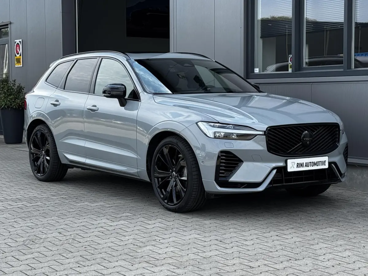 2.0 T8 Plug-in hybrid AWD Ultra Black Edition Facelift | 455 PK | Pano | Luchtvering | 360 Camera | Trekhaak