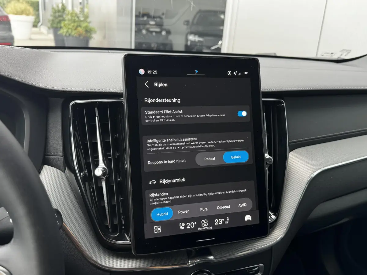 2.0 T8 Plug-in hybrid AWD Ultra Black Edition Facelift | 455 PK | Pano | Luchtvering | 360 Camera | Trekhaak