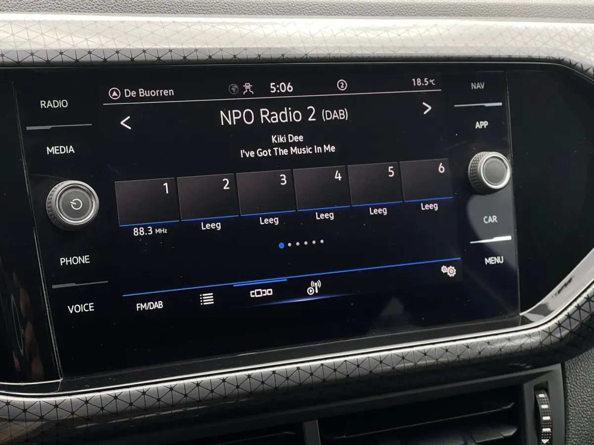 1.0 TSI Automaat R-Line | KEYLESS ENTRY/START | ADAPTIEVE CRUISE CONTROL | ACHTERUITRIJCAMERA