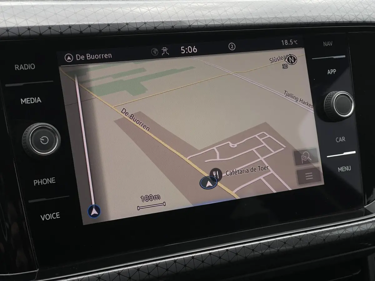 1.0 TSI Automaat R-Line | KEYLESS ENTRY/START | ADAPTIEVE CRUISE CONTROL | ACHTERUITRIJCAMERA