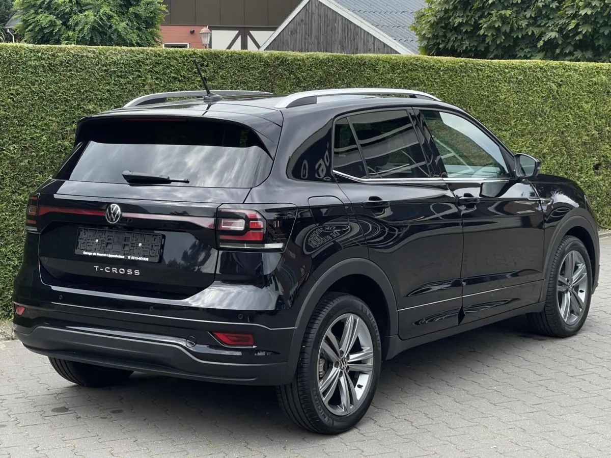 1.0 TSI Automaat R-Line | KEYLESS ENTRY/START | ADAPTIEVE CRUISE CONTROL | ACHTERUITRIJCAMERA