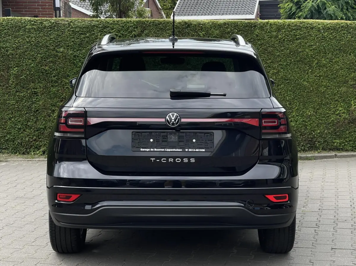 1.0 TSI Automaat R-Line | KEYLESS ENTRY/START | ADAPTIEVE CRUISE CONTROL | ACHTERUITRIJCAMERA