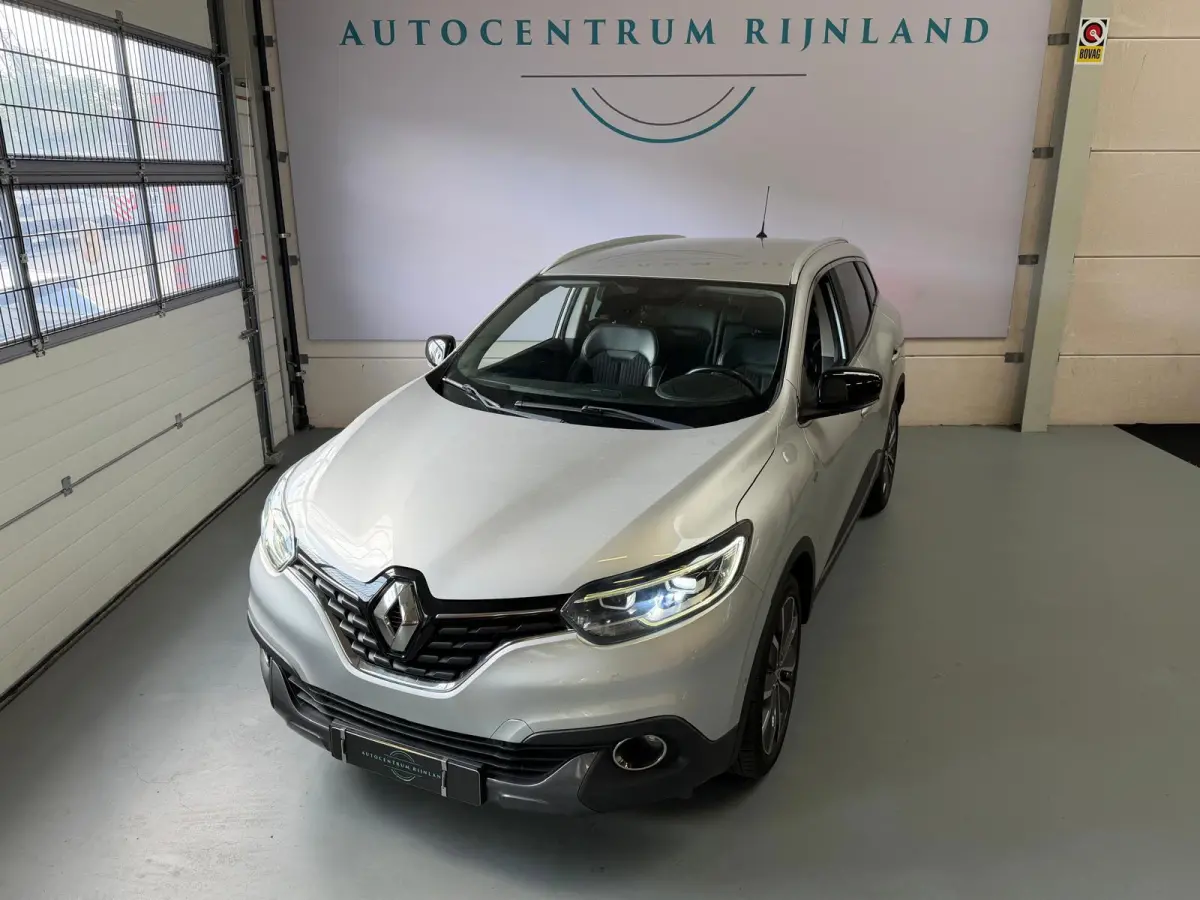 1.2 TCe Bose Camera, carplay, Navi, Leer