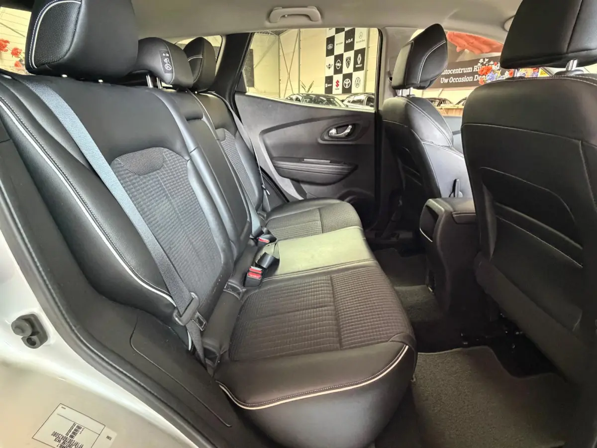 1.2 TCe Bose Camera, carplay, Navi, Leer