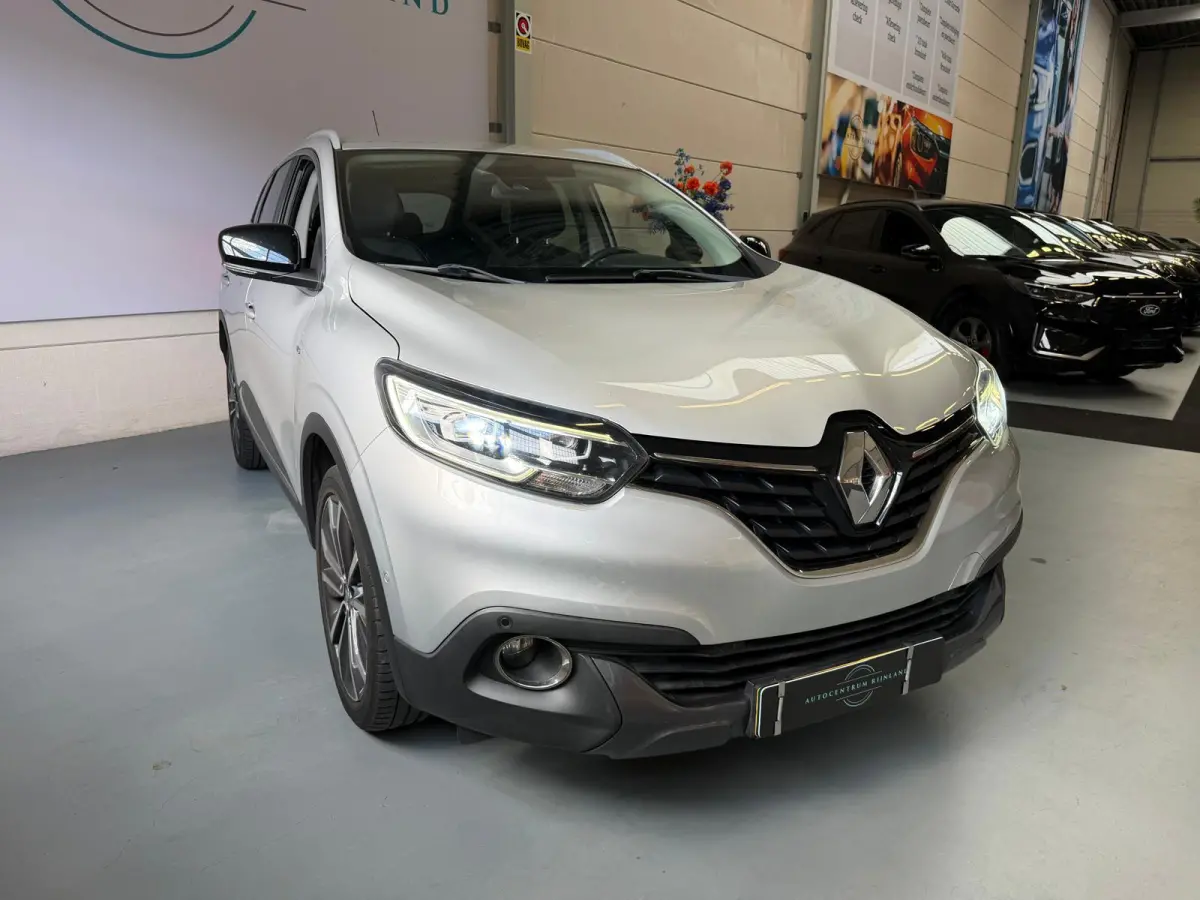 1.2 TCe Bose Camera, carplay, Navi, Leer