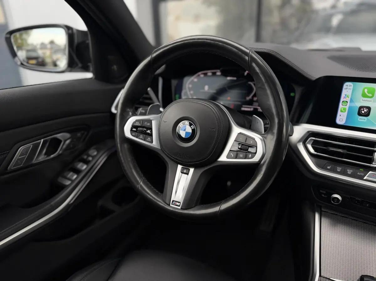 330e High Executive / M-Sport / Pano / LASER / L
