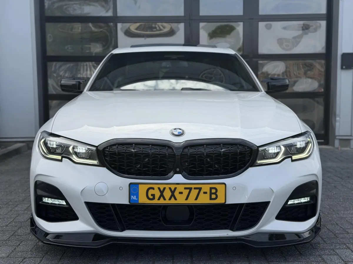 330e High Executive / M-Sport / Pano / LASER / L