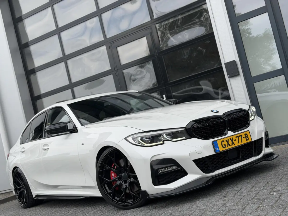 330e High Executive / M-Sport / Pano / LASER / L