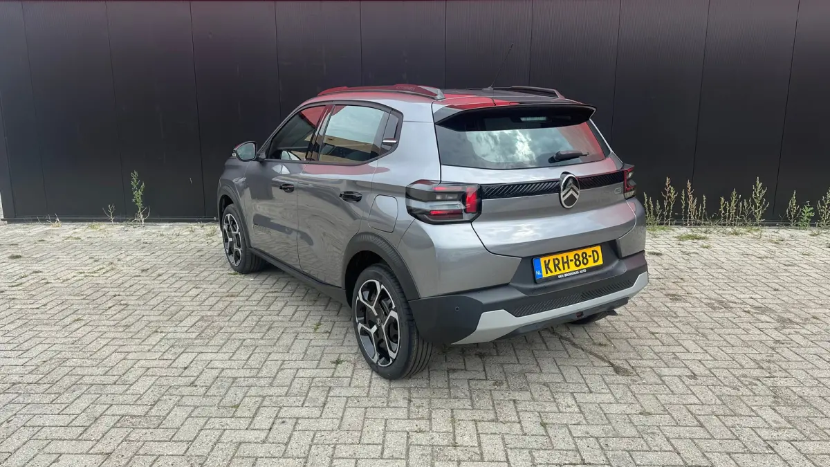 Plus | Cruise Control | Elektrische Ramen Voor | Parkeersensoren Achter | Apple Carplay / Android Auto | Lane Assist | 'Happy tags' | 10,25" kleuren touchscreen, incl. FM/AM/Digitale Radio D