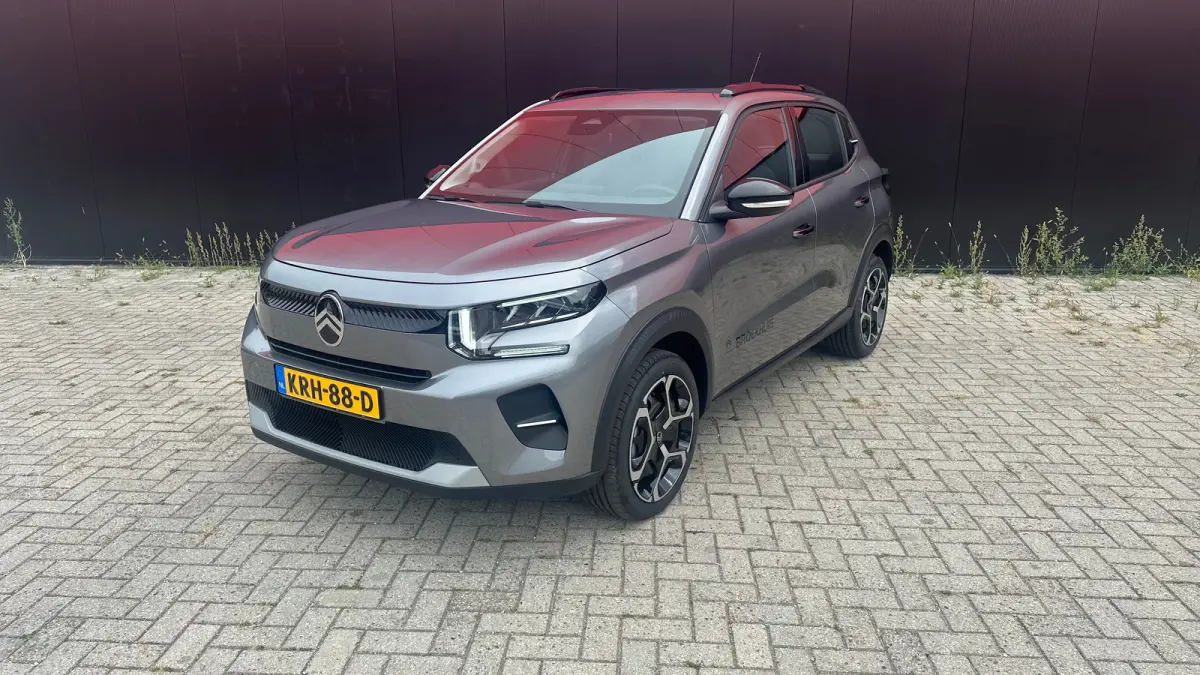 Plus | Cruise Control | Elektrische Ramen Voor | Parkeersensoren Achter | Apple Carplay / Android Auto | Lane Assist | 'Happy tags' | 10,25" kleuren touchscreen, incl. FM/AM/Digitale Radio D