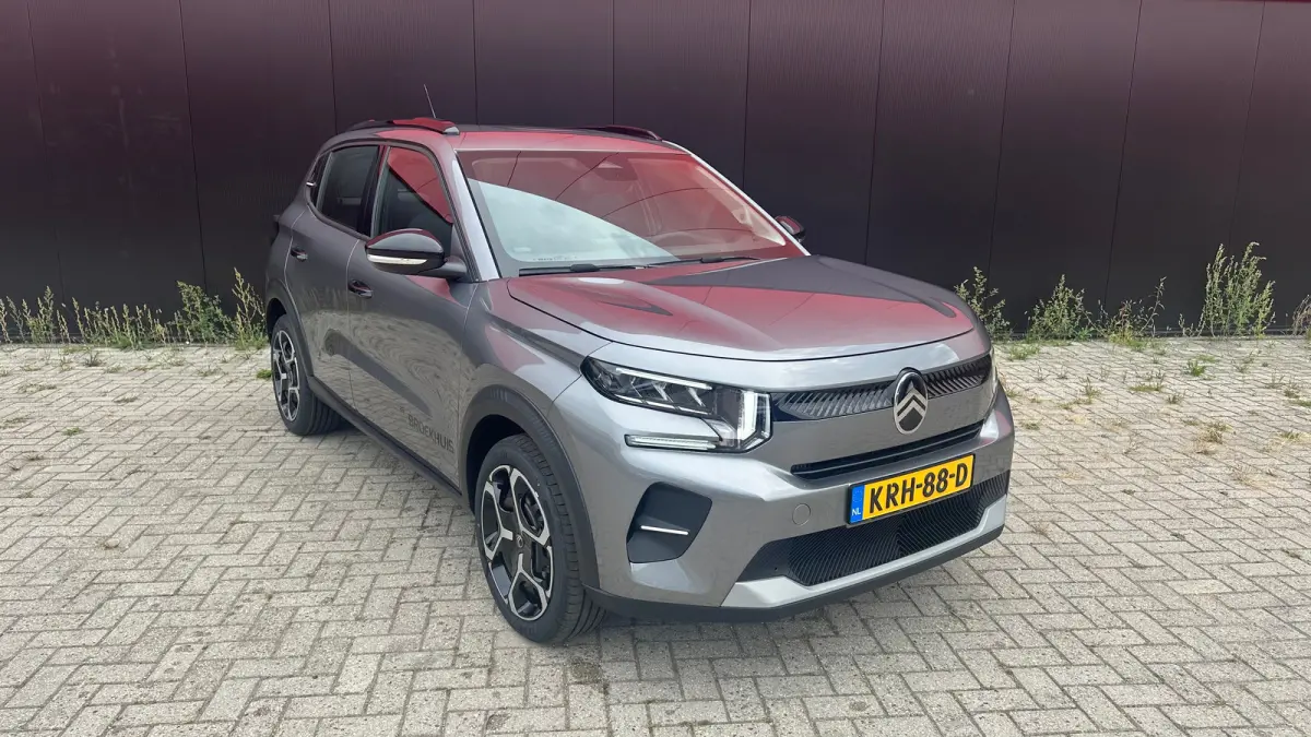 Plus | Cruise Control | Elektrische Ramen Voor | Parkeersensoren Achter | Apple Carplay / Android Auto | Lane Assist | 'Happy tags' | 10,25" kleuren touchscreen, incl. FM/AM/Digitale Radio D