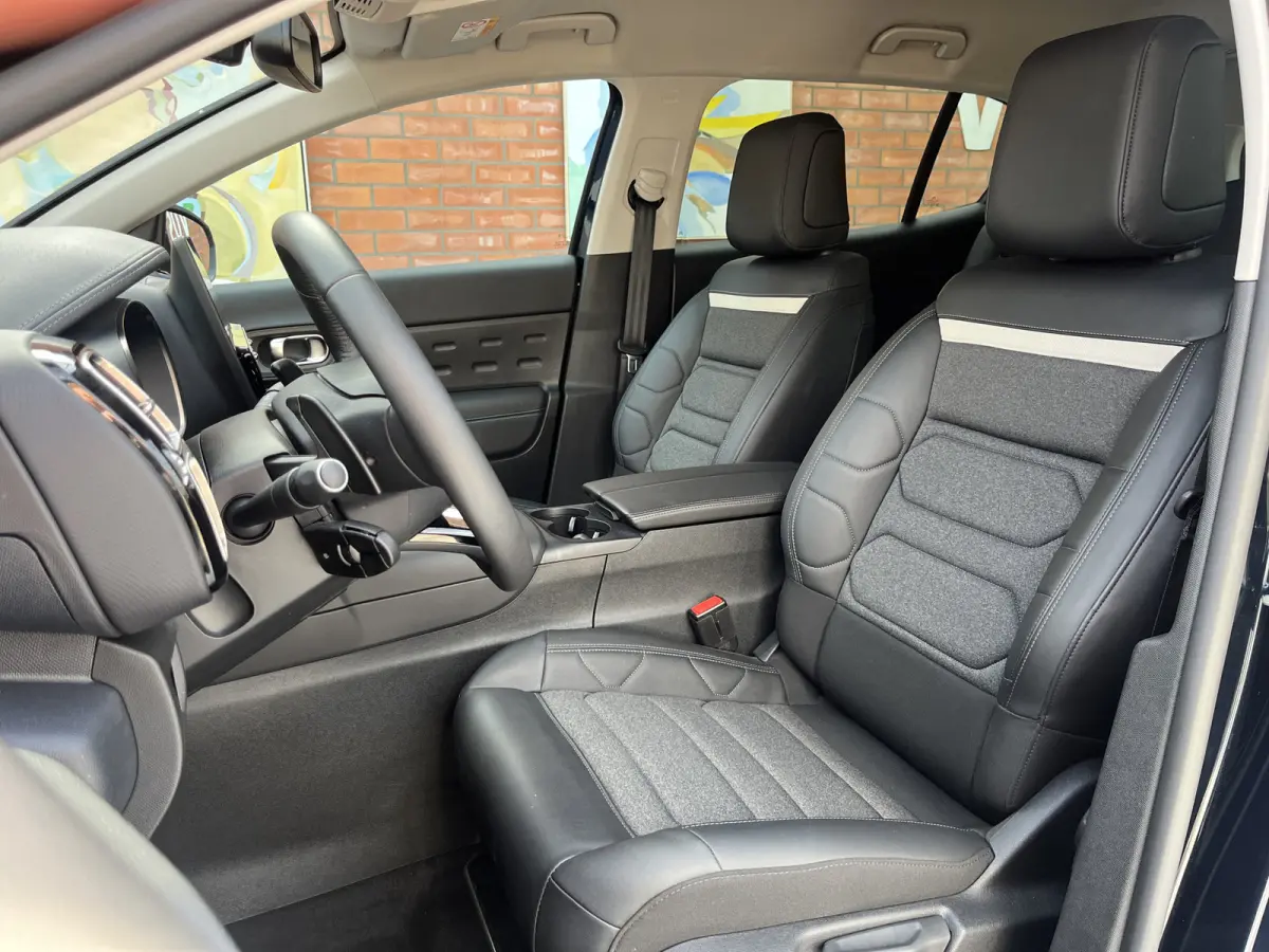 Hybrid 136 Max | Keyless | Adaptive Cruise Control | Carplay/Android Auto | Camera achter | Parkeersensoren voor + achter |