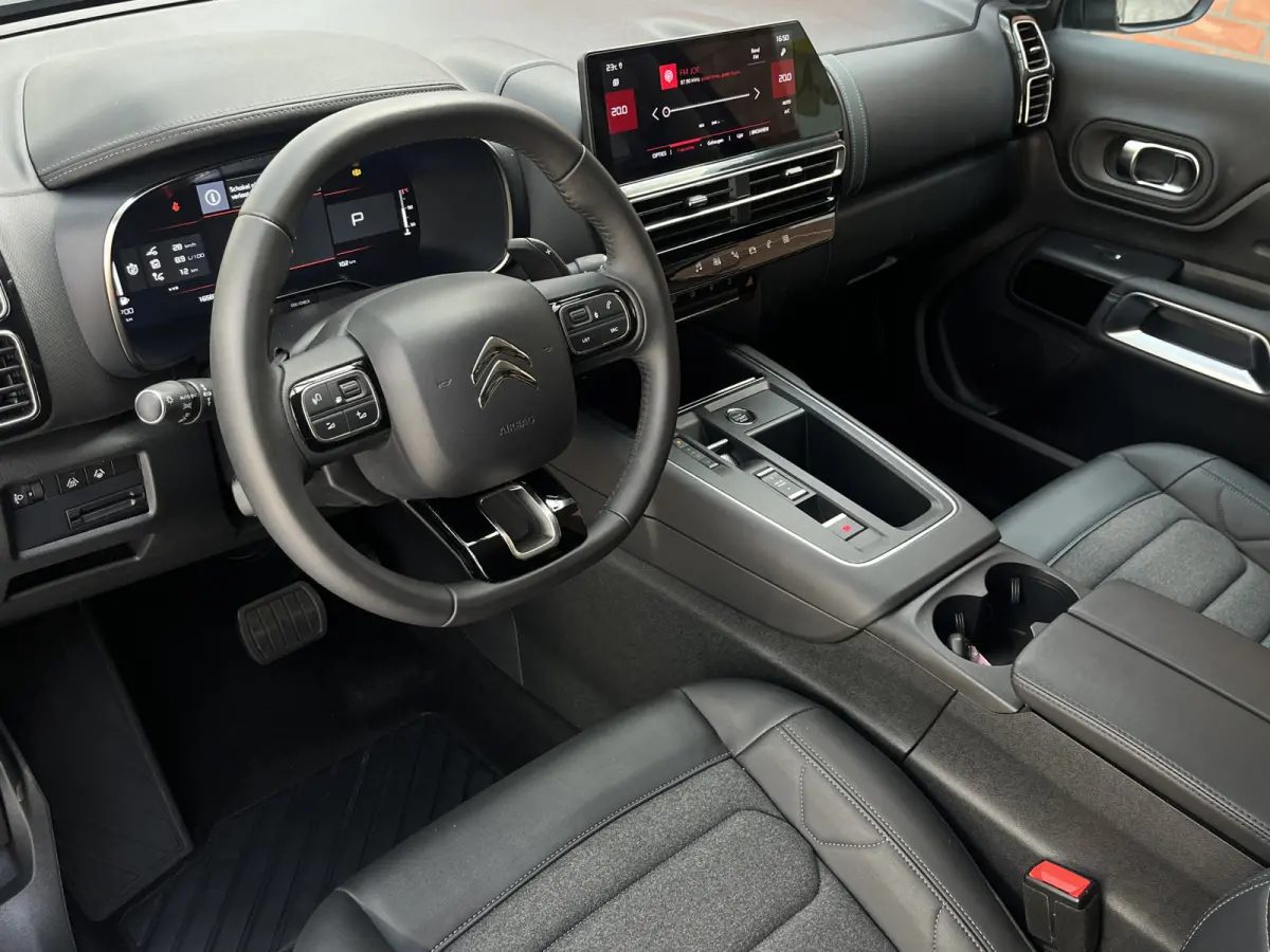 Hybrid 136 Max | Keyless | Adaptive Cruise Control | Carplay/Android Auto | Camera achter | Parkeersensoren voor + achter |