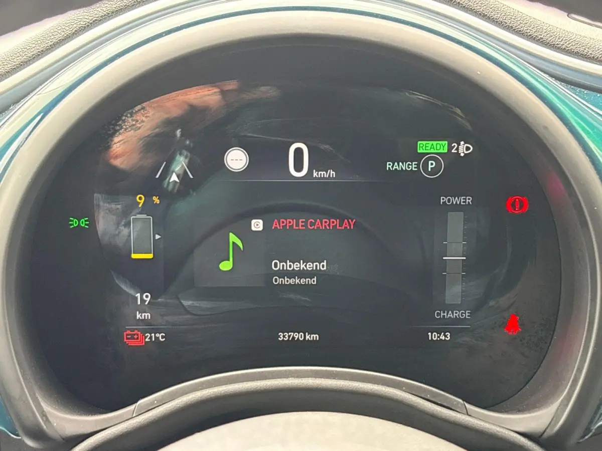 Icon 42 kWh | Navigatie | Stoelverwarming | Parkeersensoren Voor + achter | Camera | Apple carplay/Andoird Auto |