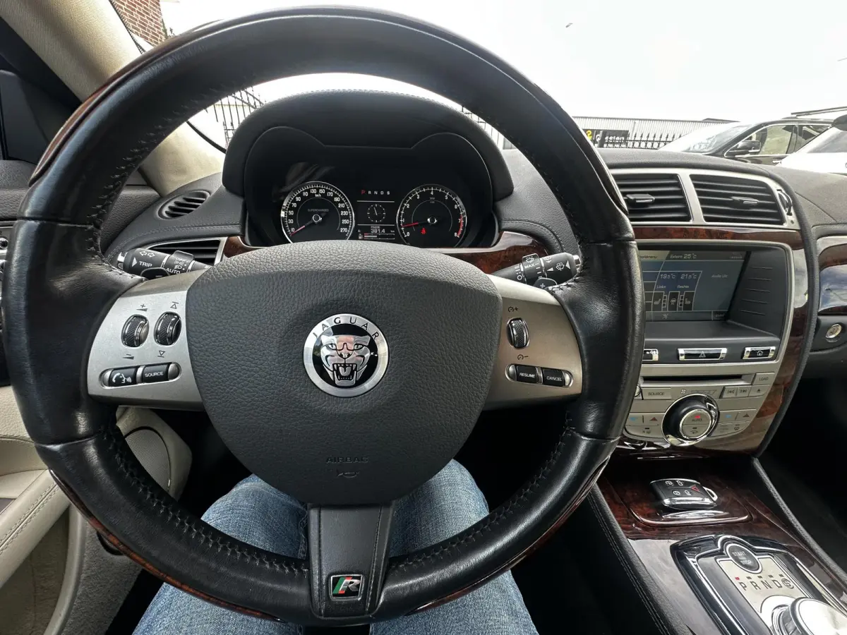 XKR 5.0 V8 S/C Convertible
