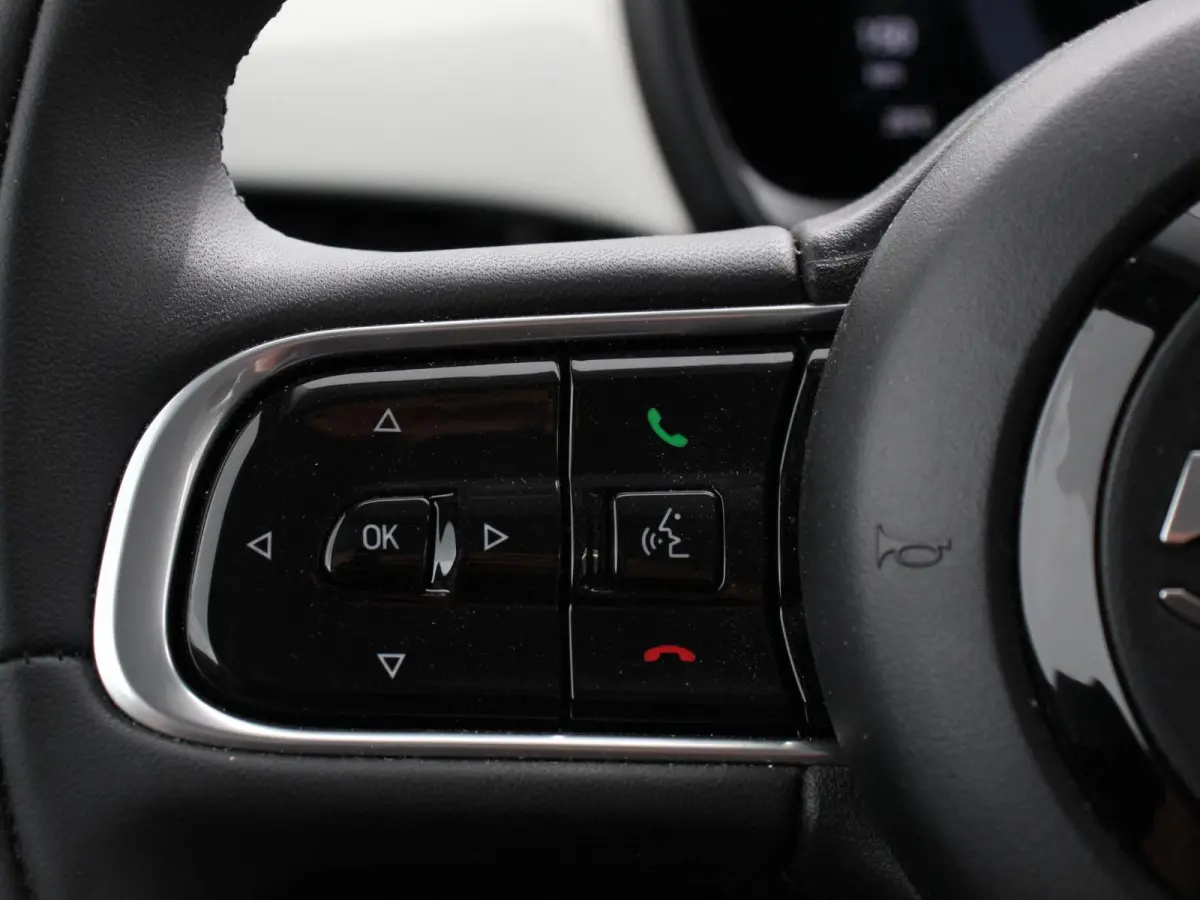 Berline 42 kWh Automaat Climate control Cruise control Achteruitrijcamera Led Navigatie Apple Carplay/ Android Auto