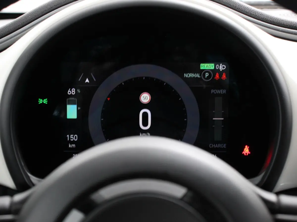 Berline 42 kWh Automaat Climate control Cruise control Achteruitrijcamera Led Navigatie Apple Carplay/ Android Auto