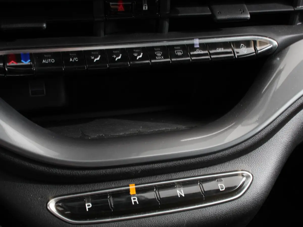 Berline 42 kWh Automaat Climate control Cruise control Achteruitrijcamera Led Navigatie Apple Carplay/ Android Auto