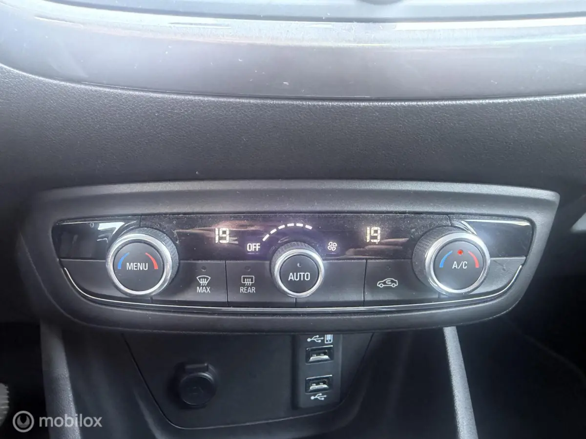 1.2 Turbo Innovation AUTOMAAT / NAVI /TREKHAAK