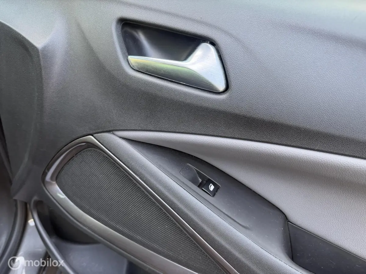 1.2 Turbo Innovation AUTOMAAT / NAVI /TREKHAAK
