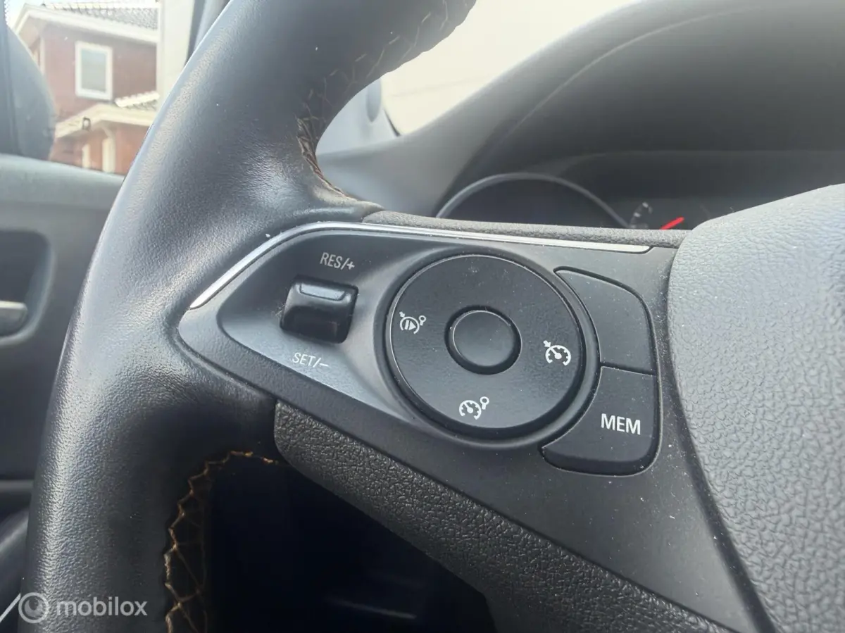 1.2 Turbo Innovation AUTOMAAT / NAVI /TREKHAAK