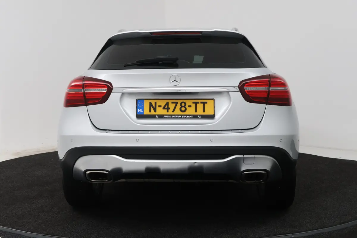 180 Sport Edition (STOELVERWARMING, NAVIGATIE, LED, SPORTSTOELEN, GOED ONDERHOUDEN)