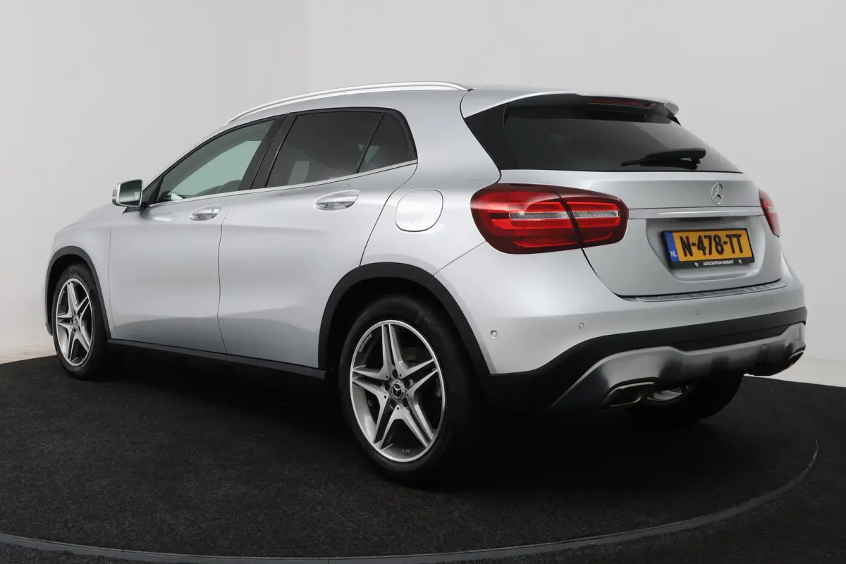 180 Sport Edition (STOELVERWARMING, NAVIGATIE, LED, SPORTSTOELEN, GOED ONDERHOUDEN)