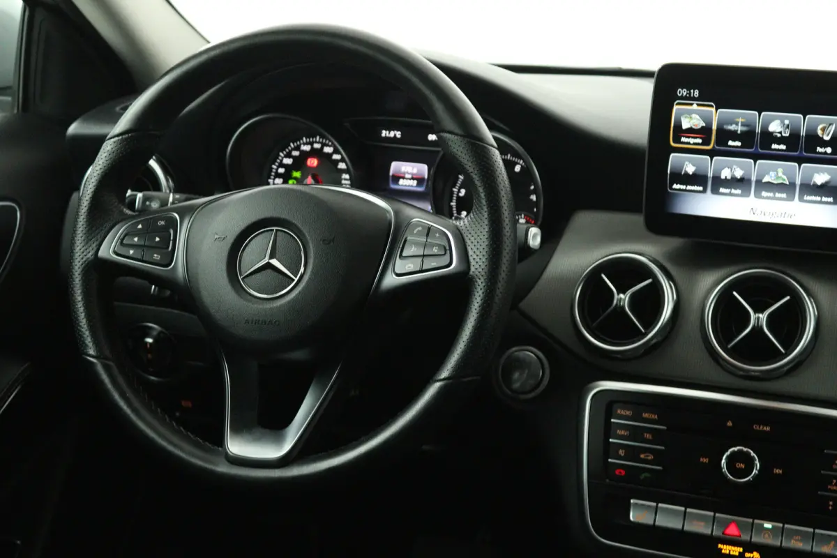 180 Sport Edition (STOELVERWARMING, NAVIGATIE, LED, SPORTSTOELEN, GOED ONDERHOUDEN)