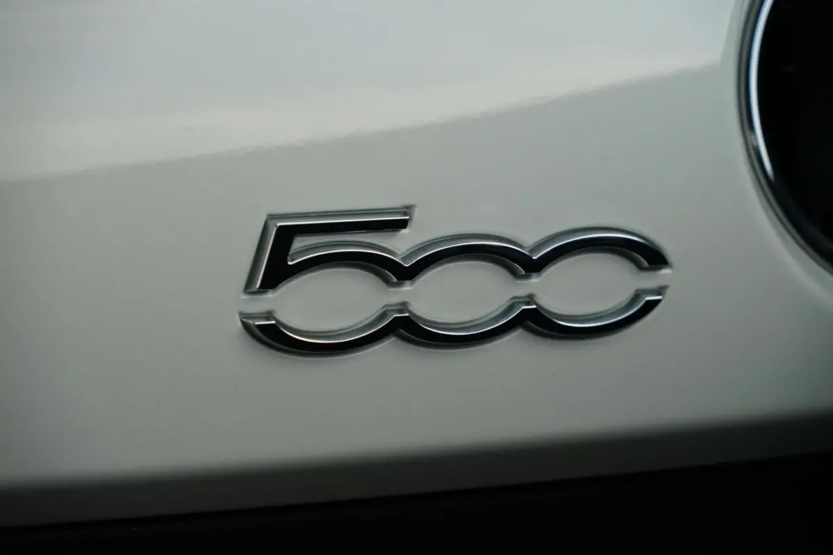 0.9 TwinAir Turbo Anniversario, NL, CarPlay, cruise