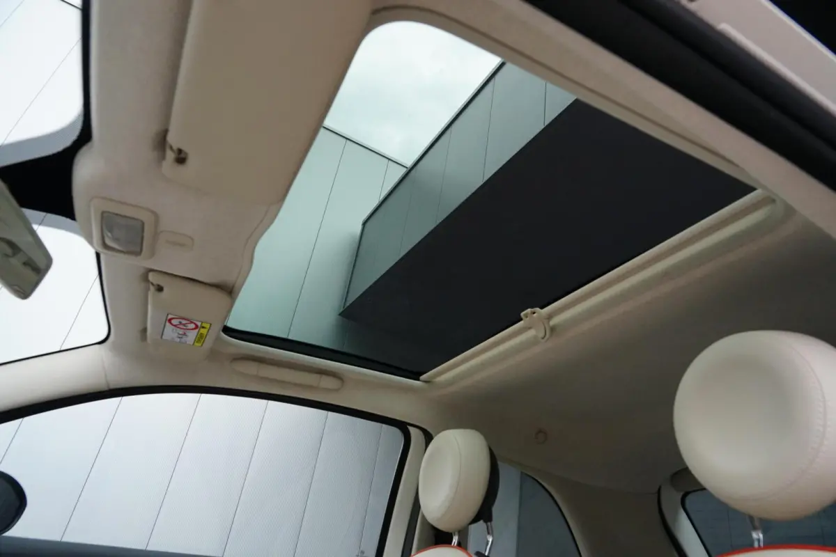 0.9 TwinAir Turbo Anniversario, NL, CarPlay, cruise
