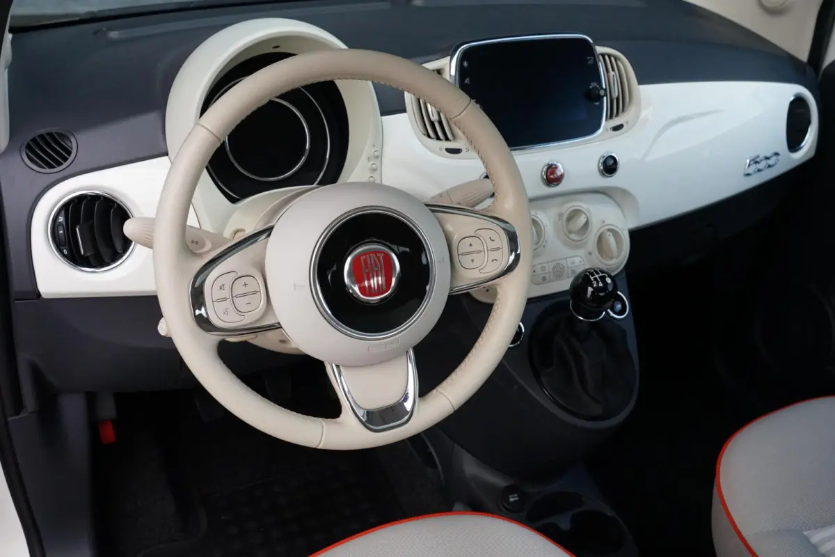 0.9 TwinAir Turbo Anniversario, NL, CarPlay, cruise
