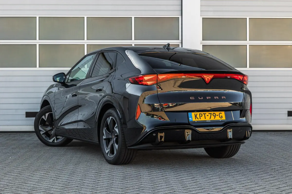 286pk Business 82 kWh | Sportstoelen | Apple Carplay/Android Auto | Adaptive Cruise