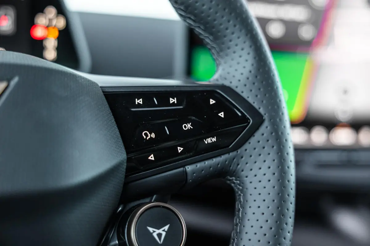 286pk Business 82 kWh | Sportstoelen | Apple Carplay/Android Auto | Adaptive Cruise