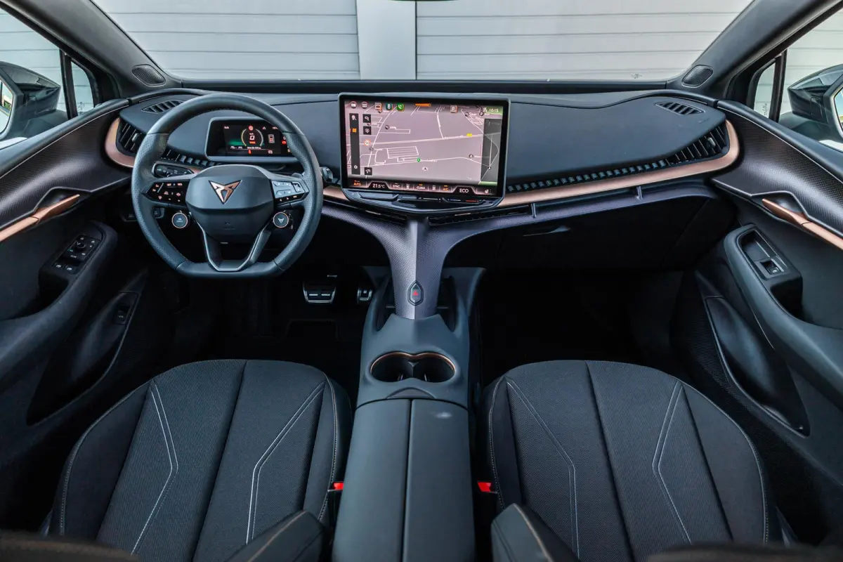 286pk Business 82 kWh | Sportstoelen | Apple Carplay/Android Auto | Adaptive Cruise