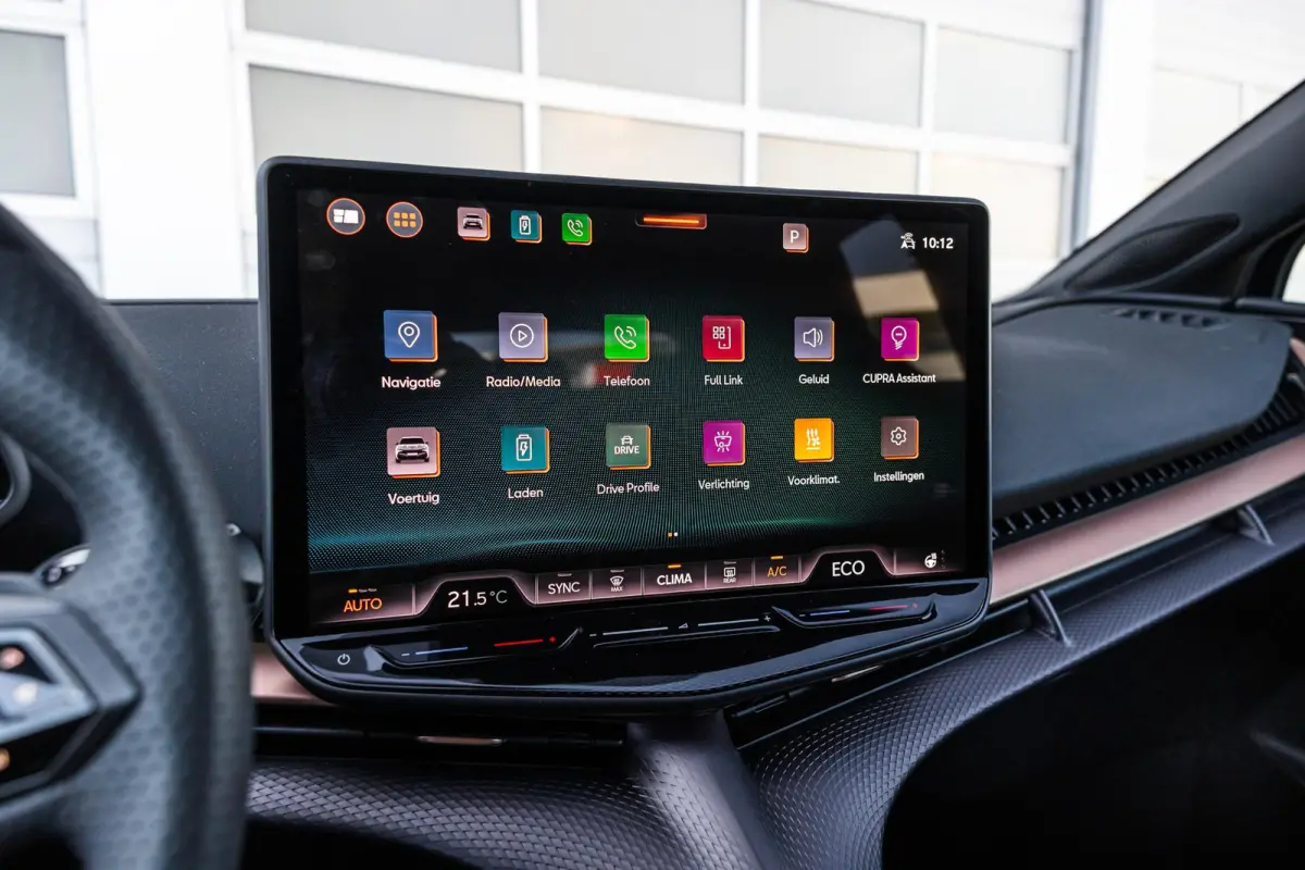 286pk Business 82 kWh | Sportstoelen | Apple Carplay/Android Auto | Adaptive Cruise