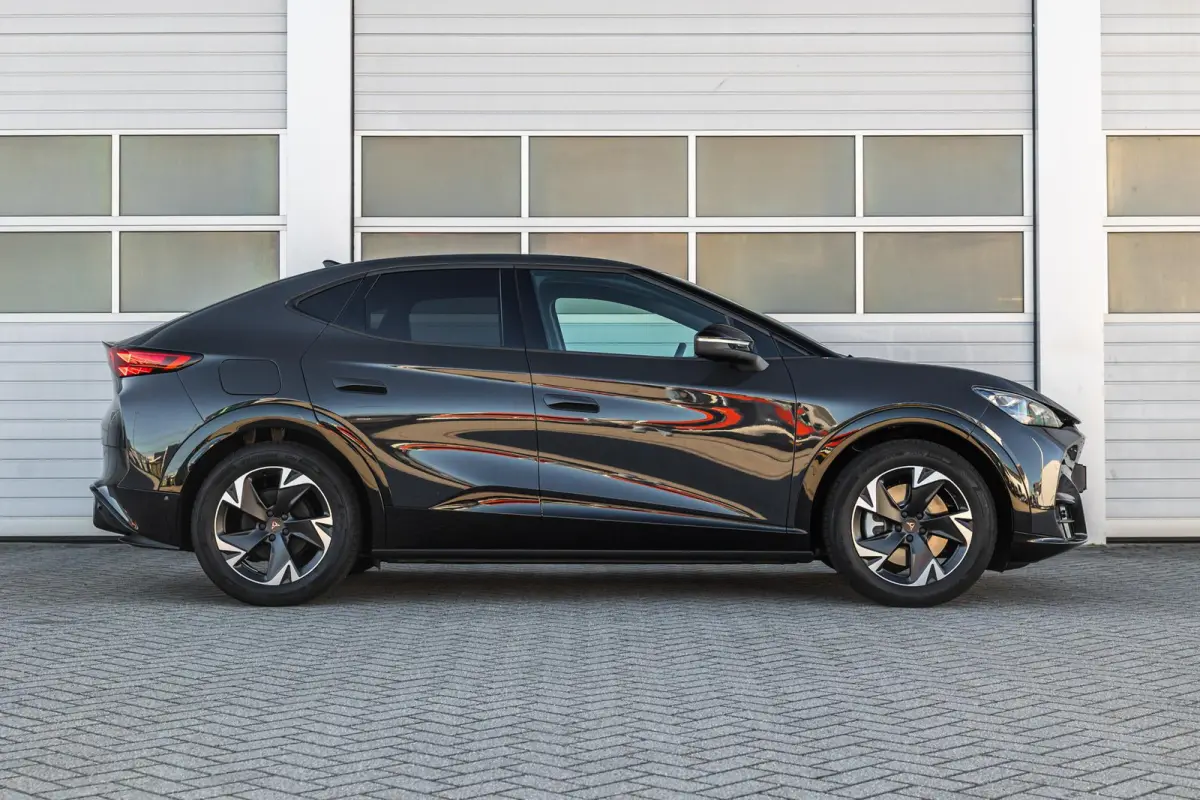 286pk Business 82 kWh | Sportstoelen | Apple Carplay/Android Auto | Adaptive Cruise