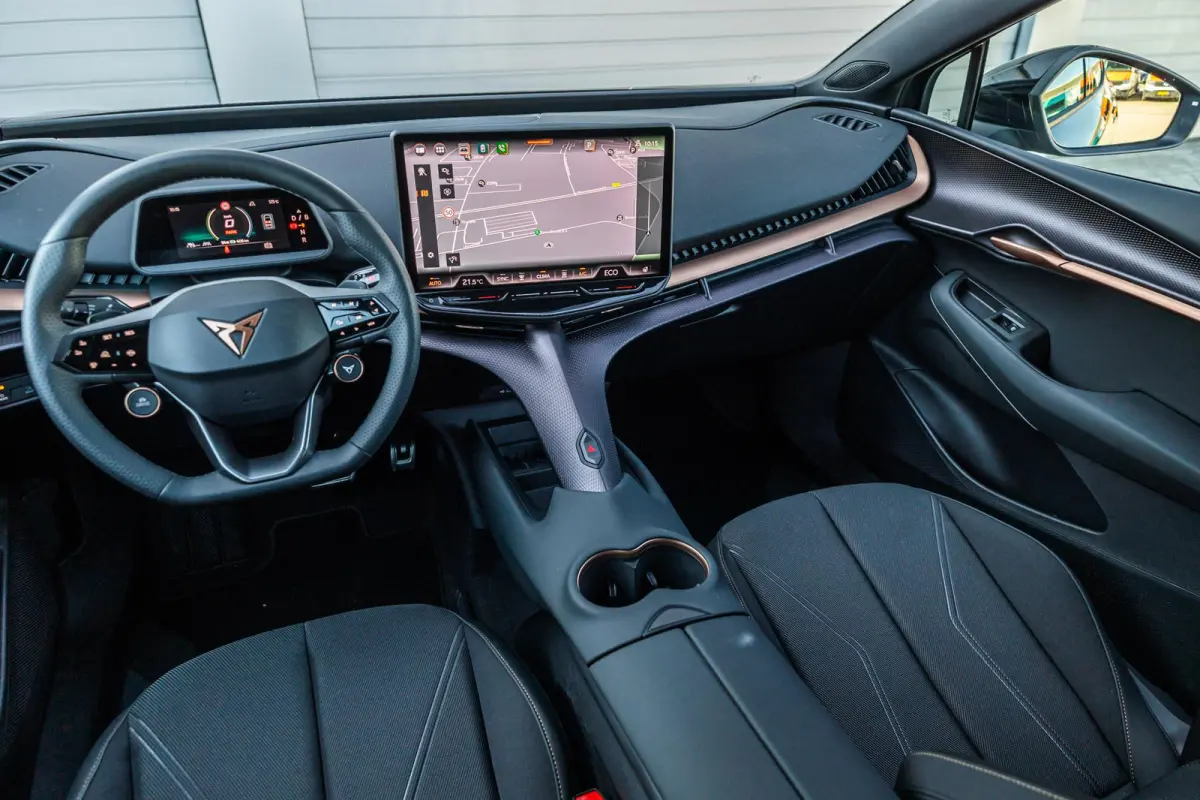 286pk Business 82 kWh | Sportstoelen | Apple Carplay/Android Auto | Adaptive Cruise